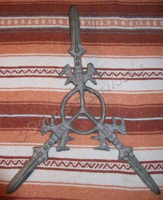 Sculpture - Tri Arms - Iron