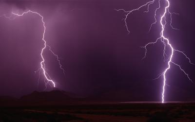 Dancing Light - Lightning Stor - Lighting Up The Desert - Digital