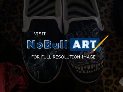 Paintings - Cheshire Cat Shoes - Paint