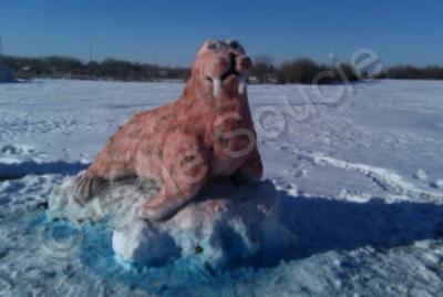 Sculptures - Walrus - Snow And Paint