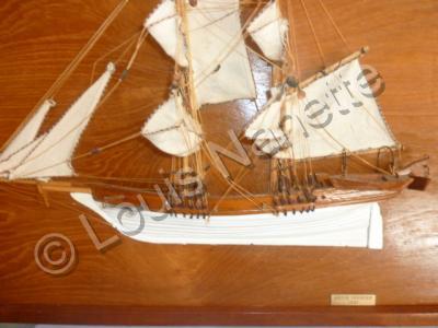 Model Ship Brick - Half Model French Ship Brick - Medium