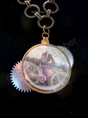 Pendants - Bicycle In The Lens - Metal  Glass