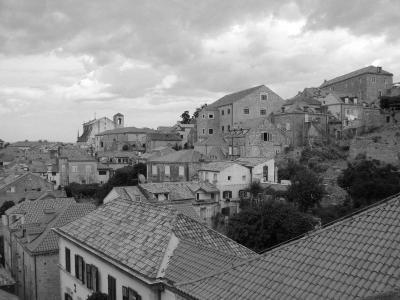 First Round - Rouge Rooftops - Film