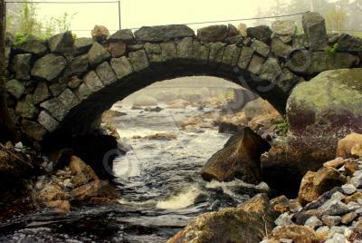 Scenic Shots - Through The Stone Arch - Sony A200 Dslr